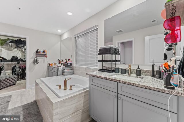 5192 NEWPORT CIR, White Plains, MD 20695