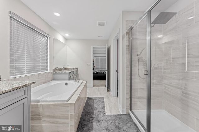 5192 NEWPORT CIR, White Plains, MD 20695