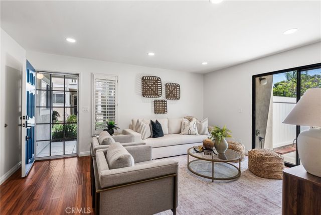 39 Tarocco, Irvine, CA 92618