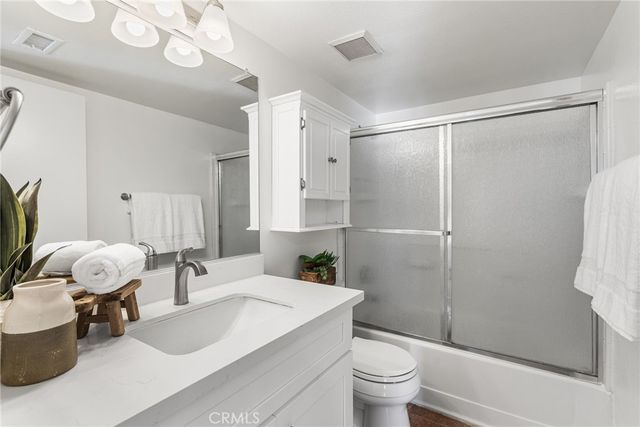 39 Tarocco, Irvine, CA 92618
