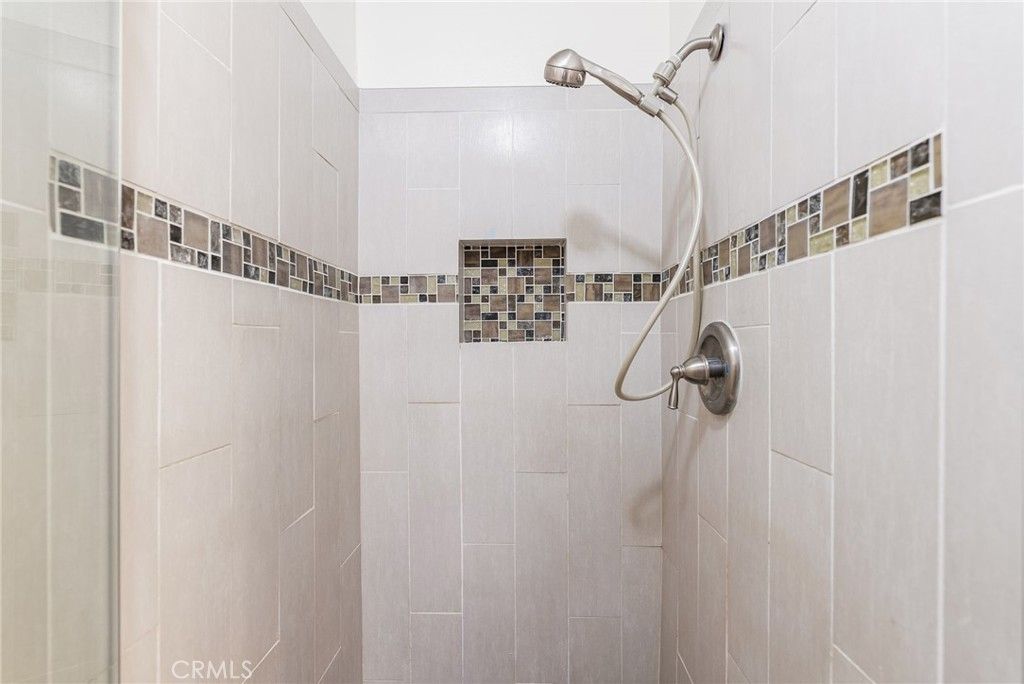 Image 15 of property listing at 39 Tarocco, Irvine, CA 92618