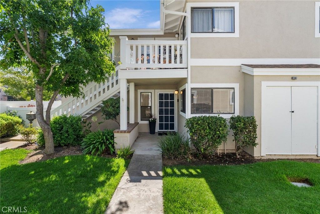 Image 2 of property listing at 39 Tarocco, Irvine, CA 92618
