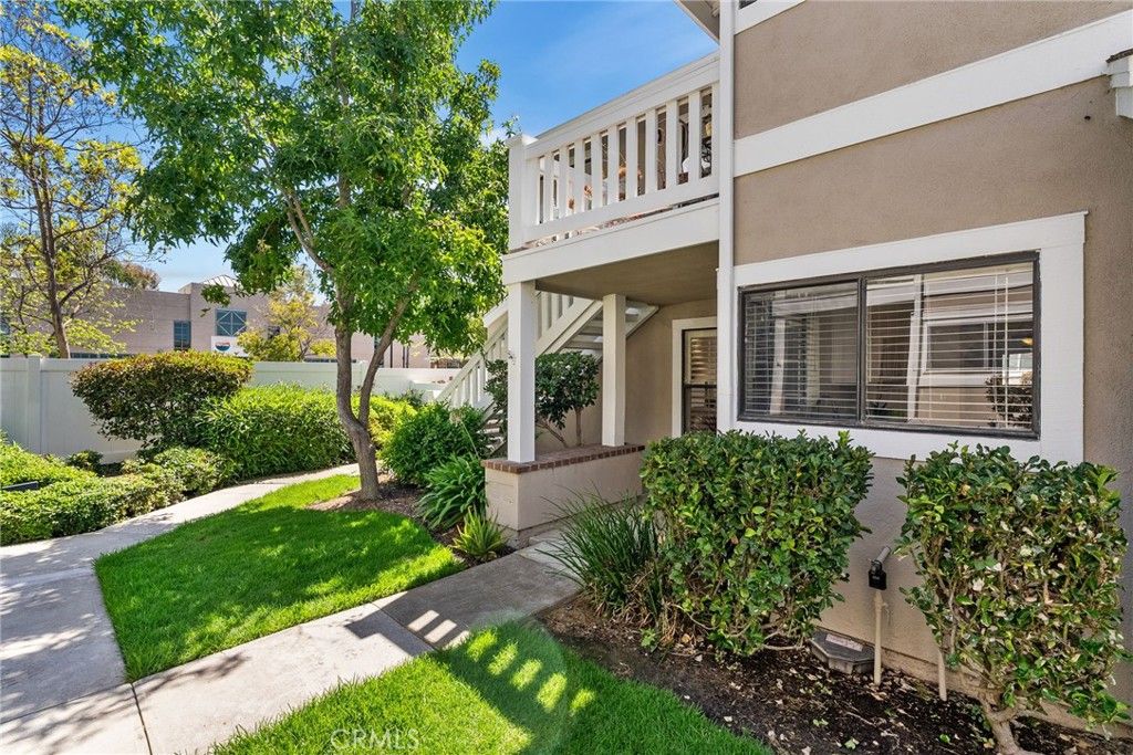 Image 3 of property listing at 39 Tarocco, Irvine, CA 92618