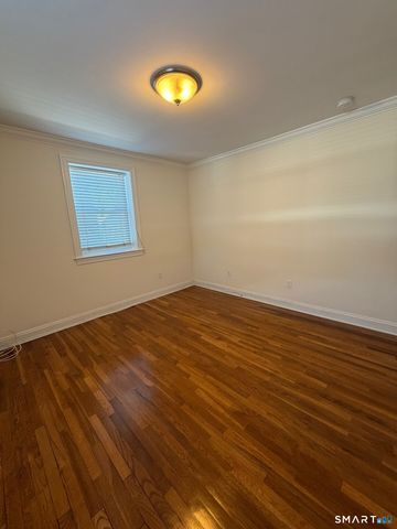 391 Reef Road 1A, Fairfield, CT 06824