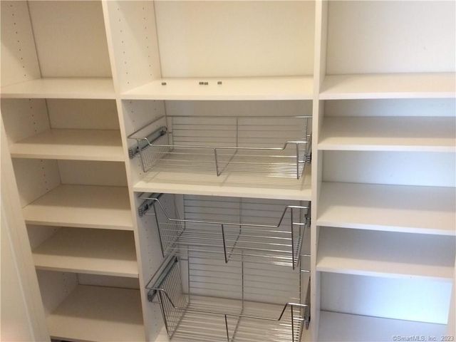 391 Reef Road 1A, Fairfield, CT 06824