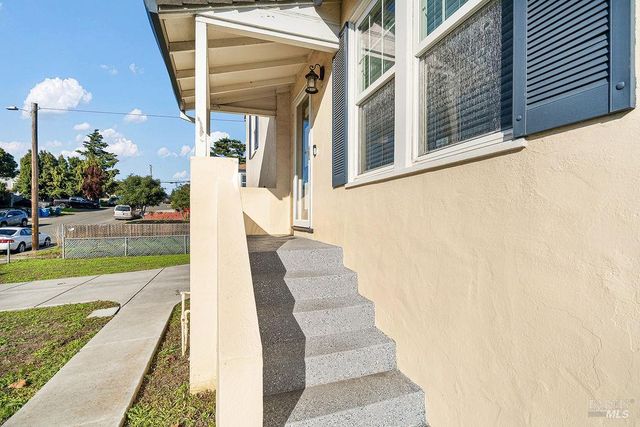 104 Hermosa Ave, Vallejo, CA 94589