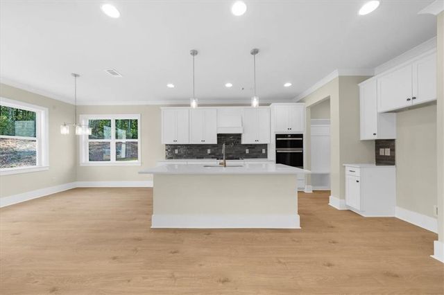 5587 Overview Drive, Flowery Branch, GA 30542