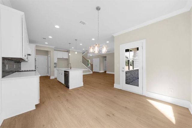 5587 Overview Drive, Flowery Branch, GA 30542