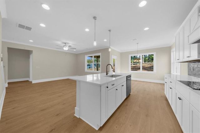 5587 Overview Drive, Flowery Branch, GA 30542