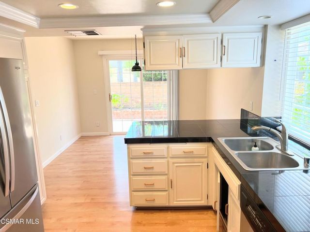 893 Lindawood Street, Newbury Park, CA 91320