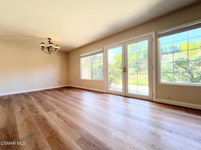 893 Lindawood Street, Newbury Park, CA 91320
