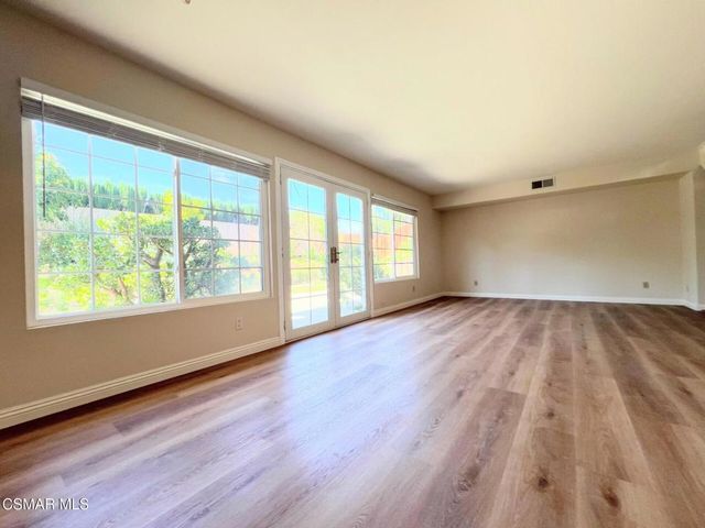 893 Lindawood Street, Newbury Park, CA 91320