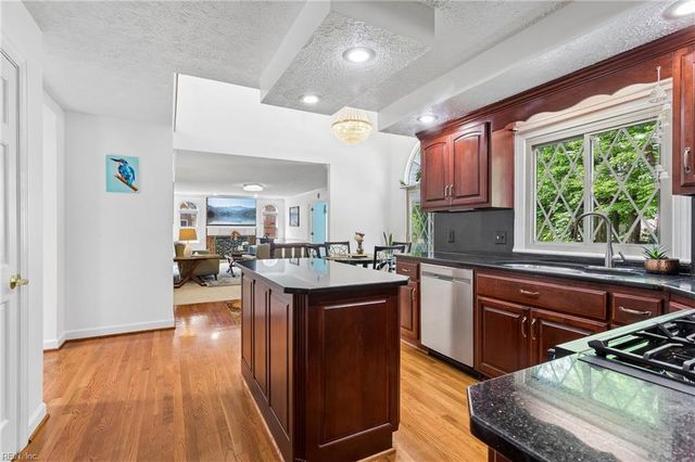 103 Kiskiac TURN, Yorktown, VA 23693
