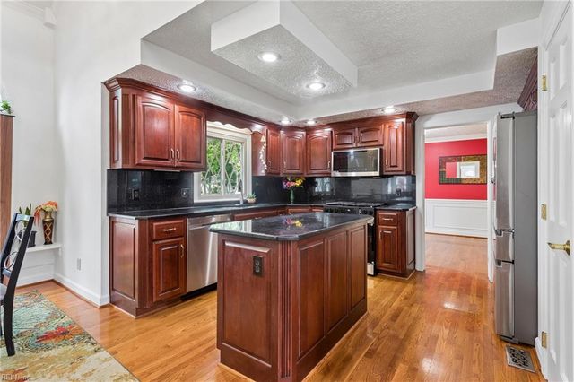 103 Kiskiac TURN, Yorktown, VA 23693