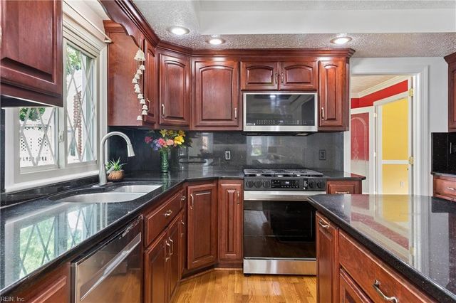103 Kiskiac TURN, Yorktown, VA 23693