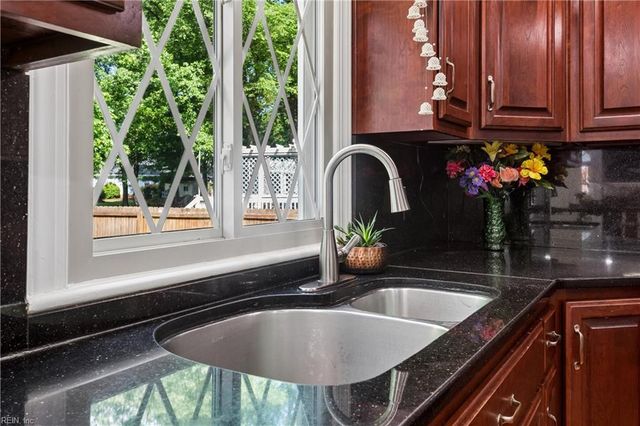 103 Kiskiac TURN, Yorktown, VA 23693
