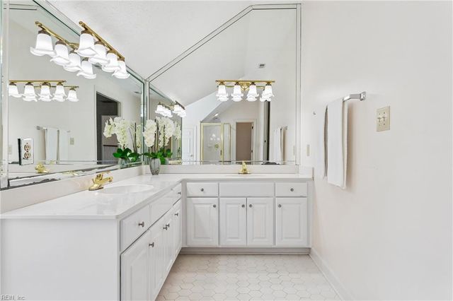 103 Kiskiac TURN, Yorktown, VA 23693