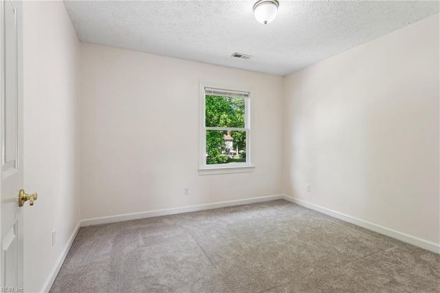 103 Kiskiac TURN, Yorktown, VA 23693