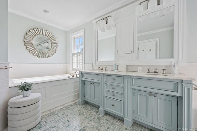 7 Plateau Circle W, Bronxville, NY 10708