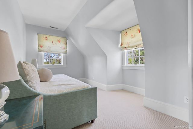 7 Plateau Circle W, Bronxville, NY 10708