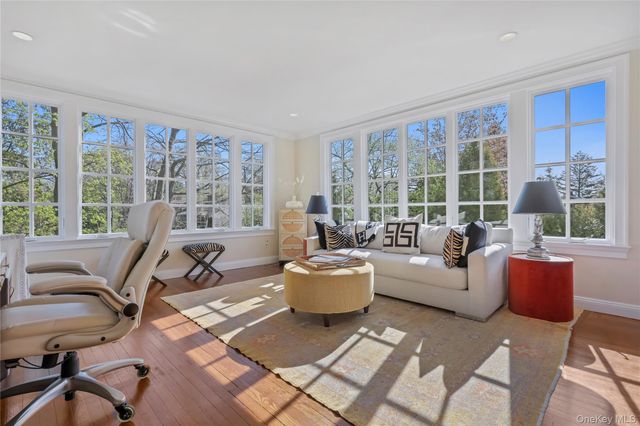 7 Plateau Circle W, Bronxville, NY 10708