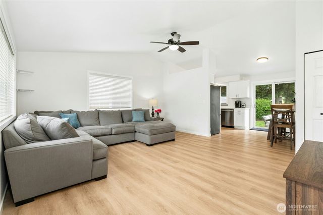 13813 52nd Avenue NE, Marysville, WA 98271