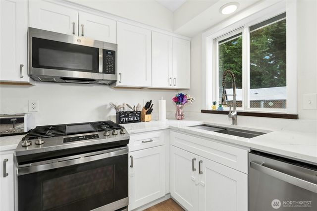 13813 52nd Avenue NE, Marysville, WA 98271
