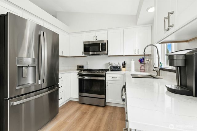 13813 52nd Avenue NE, Marysville, WA 98271
