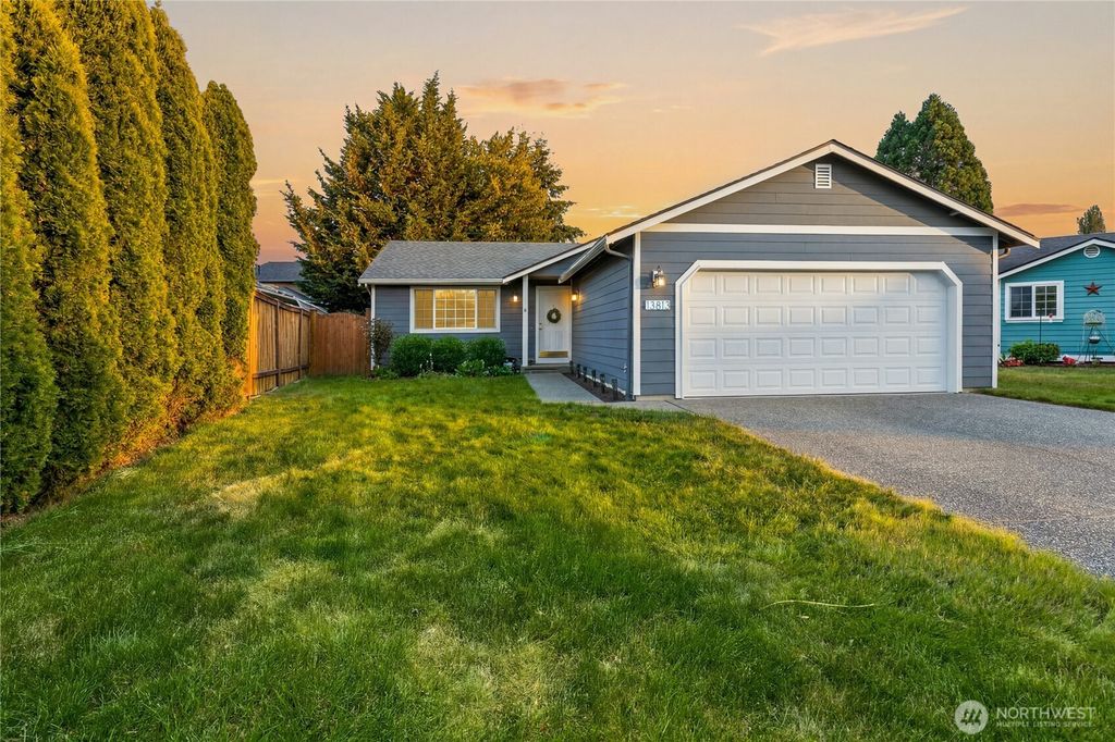 13813 52nd Avenue NE, Marysville, WA 98271