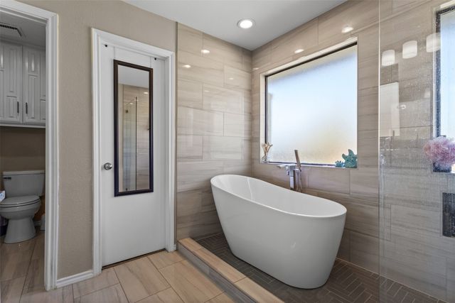 1507 Sugar Creek Drive, Carrollton, TX 75007