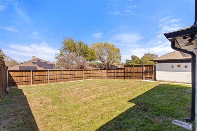 1507 Sugar Creek Drive, Carrollton, TX 75007