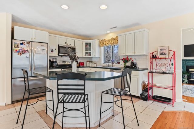 111 Georgetown Drive, Watertown, CT 06795