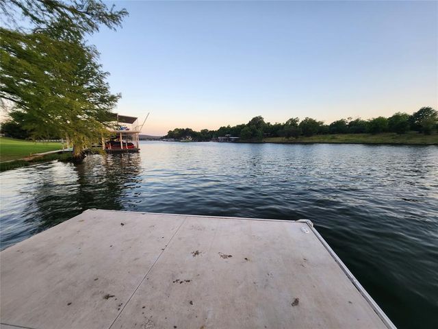125 Lone Oak DR, Burnet, TX 78611