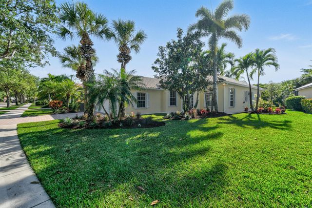 8774 SE Retreat Drive, Hobe Sound, FL 33455