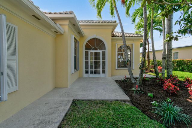 8774 SE Retreat Drive, Hobe Sound, FL 33455