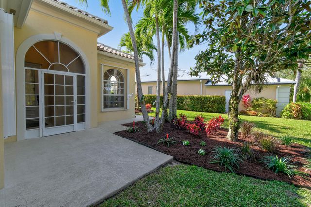 8774 SE Retreat Drive, Hobe Sound, FL 33455