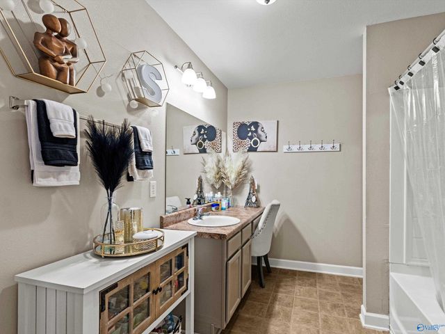 3174 Castlecreek Drive, Madison, AL 35756