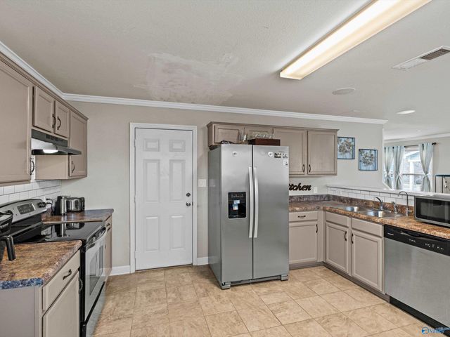 3174 Castlecreek Drive, Madison, AL 35756