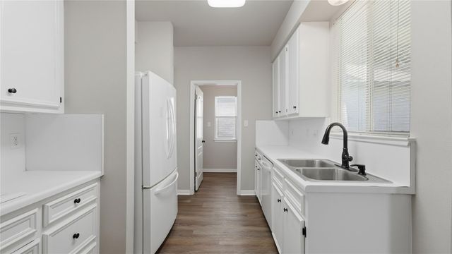 703 Lazy Bluff LN, New Braunfels, TX 78130