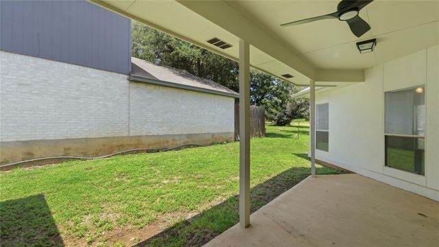 703 Lazy Bluff LN, New Braunfels, TX 78130