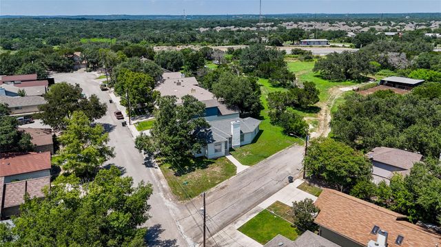 703 Lazy Bluff LN, New Braunfels, TX 78130