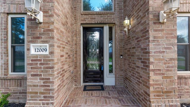 12009 Banks Run Drive, Pearland, TX 77584