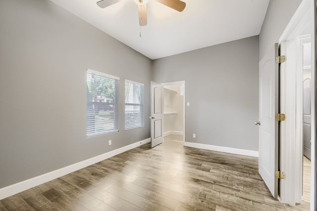 210 W Oak Street, Mansfield, TX 76063