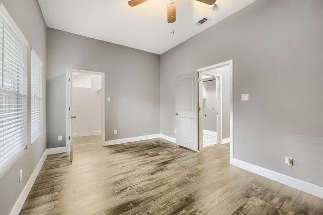 210 W Oak Street, Mansfield, TX 76063