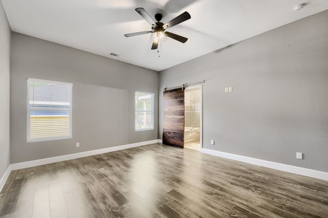 210 W Oak Street, Mansfield, TX 76063