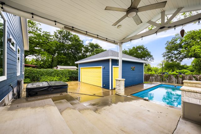 210 W Oak Street, Mansfield, TX 76063