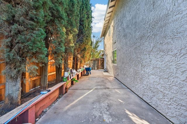 3949 Big Cloud Way, Antelope, CA 95843