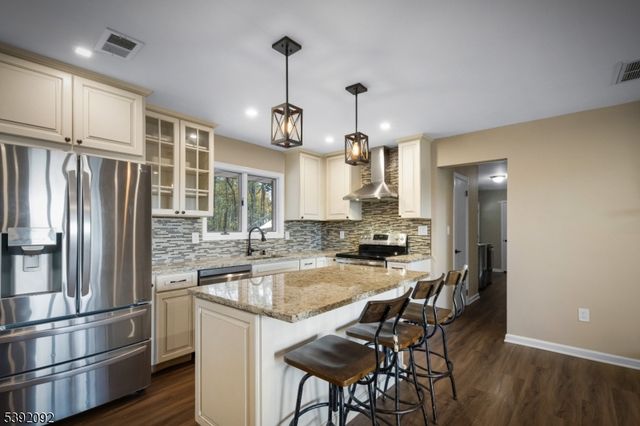 12 Baker Rd, Franklin Twp., NJ 08867