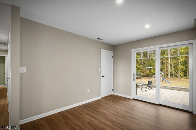 12 Baker Rd, Franklin Twp., NJ 08867