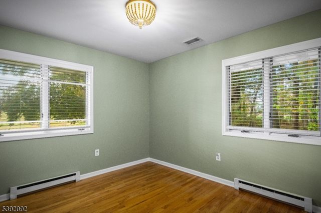 12 Baker Rd, Franklin Twp., NJ 08867